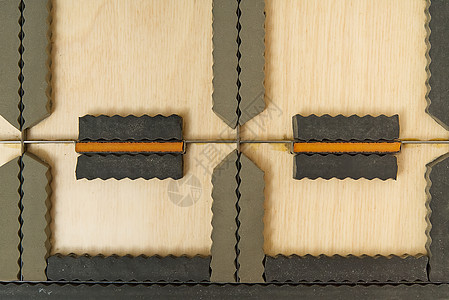 切割模具形式  测谎仪行业 用于切割和折叠纸张或纸箱以进行包装 包装生产模切模具刀刃盒子打印塑料地面手工业房子木头木材冲压机图片