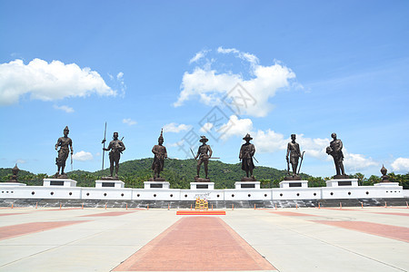 7座国王巨型雕像 Rajabhakti公园著名泰国国王的女神文化精神建筑日出领导者艺术旅行晴天石头游客图片