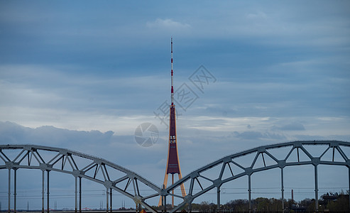 拉脱维亚首都的景点建筑蓝色市中心电视天空天际景观地标城市旅游图片