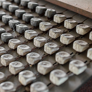 旧键盘字体办公室打印钥匙新闻业古董棕褐色机器打字机丝带图片