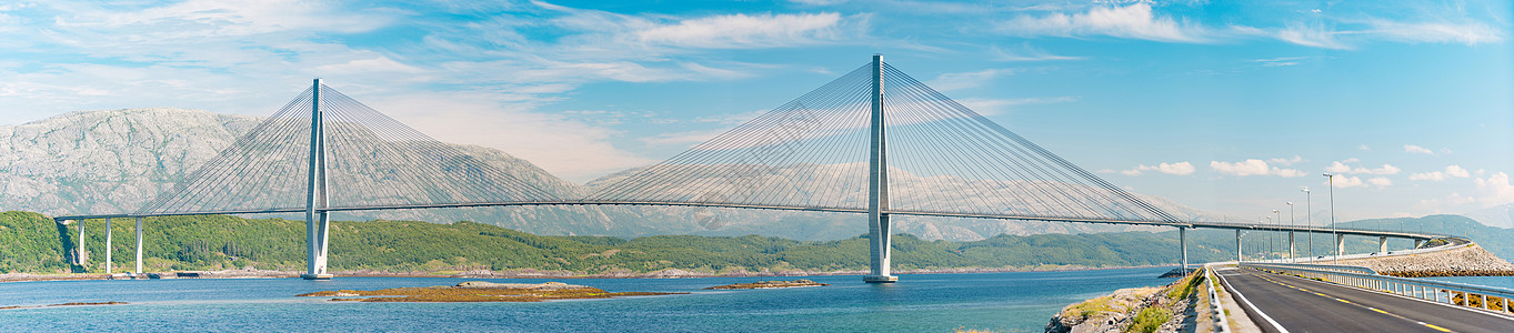 挪威 欧洲的汽车桥全景小路爬坡天空蓝色旅行岩石顶峰风景假期运输图片