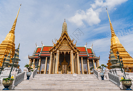 翡翠佛寺或光辉港是著名的广场艺术建筑地标旅游世界假期城市遗产旅行游客图片