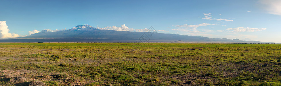 以基山为主的安博塞利国家公园高分辨率全景高清图片