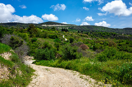 塞浦路斯岛的地貌景观山脉土地森林天空山腰丛林农村植物群天线高山图片