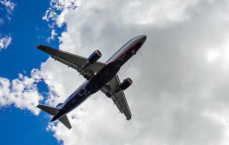 天空中的飞机空气技术跑道日落航空日出航班旅游旅行运输图片