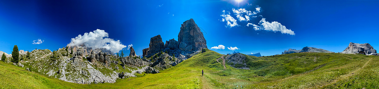 五塔 意大利阿尔卑斯山 夏季海洋的辛克托里风景田园天空阳光风光场景旅行假期巅峰土地太阳图片