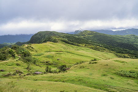 美丽的草原 川川谷 高林山的草原地平线公园公吨闲暇土地场景旅行风景踪迹途径图片