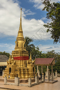 金佛塔 寺 苏梅岛 泰国金子建筑学宗教佛教徒艺术文化佛塔游客地标石头图片