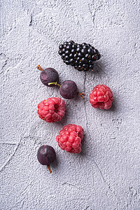 美味新鲜熟熟的草莓 黑莓 鹅莓和红小吃水果宏观甜点美食浆果覆盆子排毒醋栗营养图片