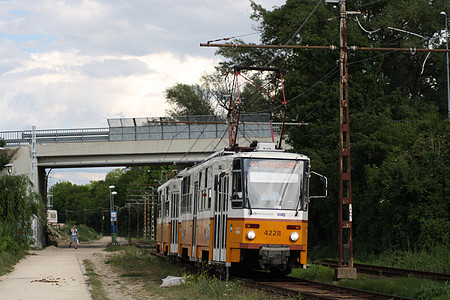 布达佩斯Budafok附近的电车图片