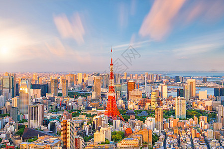 东京城市东京市天际线和东京塔大楼的全景摩天大楼建筑学旅行中心地标游客天线城市场景日落背景