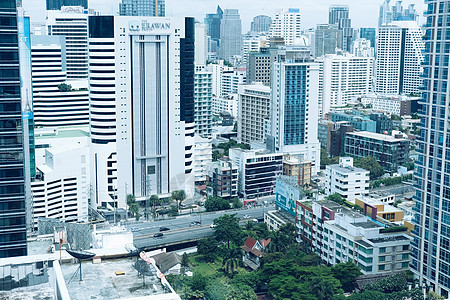 在公路附近的商业区建设城市建筑首都摩天大楼高楼市中心地标景观图片