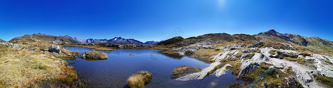 Swis salps山丘的全景 位于Gramselpp顶端的湖冰川湖泊池塘旅游风景蓝色气候旅行悬崖环境图片