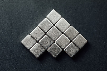 磁石广场 黑色底底稀土测试正方形积木合金笔尖物理实验室铁磁材料图片