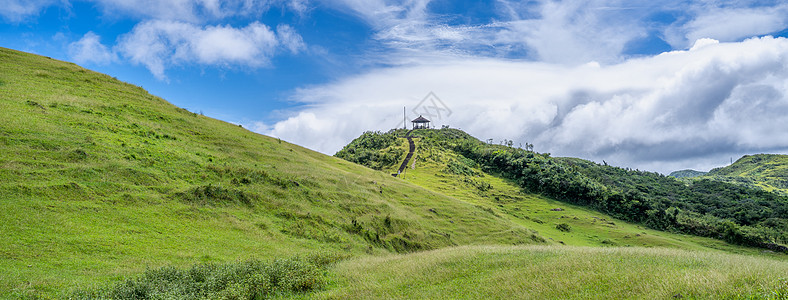 美丽的草原 川川谷 高林山的草原顶峰土地种植园旅行天空途径场地风景广告森林图片