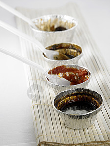 酱酱汁勺子红色调味品味道美食敷料食物测试图片