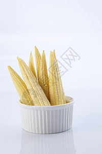 玉米图片婴儿玉米棒子茶点食物白色蔬菜黄色背景