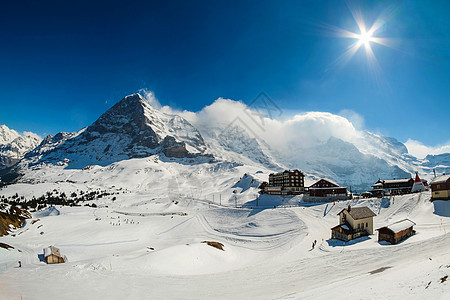 站 从因特拉肯到J的铁路沿线土地火车蓝色高山滑雪运输风景车站旅游冰川图片