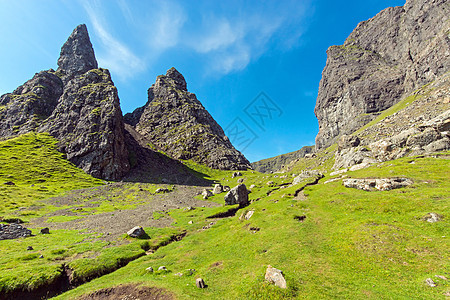 斯托尔的老人风暴高地石头爬坡场景地标天空岩石小岛农村图片