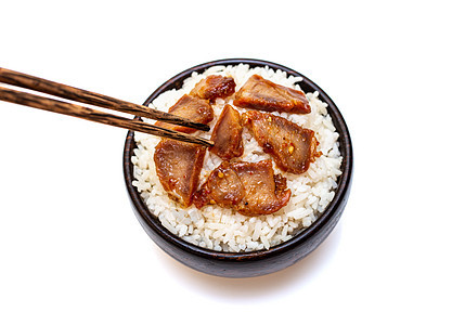 白米饭 白底黑碗加烤猪肉种子营养生活美食盘子植物白色筷子炙烤食物图片