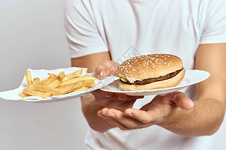 白色T恤短袖圆形近距离观察复制空间模型男性胡子饮食肥胖男生脂肪成人营养男人餐厅图片