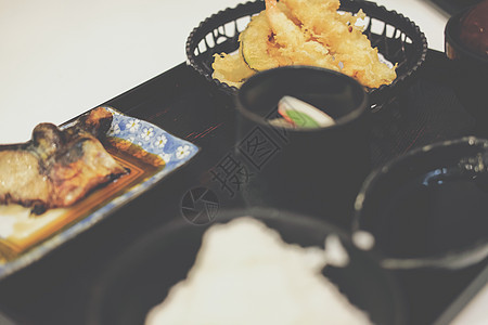 深油炸虾虾大虾日本菜小吃午餐海鲜油炸食物盘子美食图片