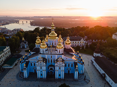 乌克兰航空观察 圣迈克尔金币修道院 基辅建筑学蓝色宗教文化教会旅行全景圆顶天空景观图片