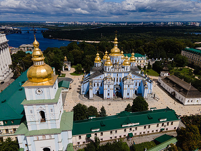 乌克兰基辅的圣迈克尔金色门面修道院遗产旅行天空文化旅游地标大教堂景观建筑历史图片