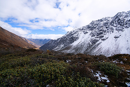 印度冬季伊始的山谷和山丘印度蓝色环境风景山脉旅游爬坡远足场景首脑旅行图片