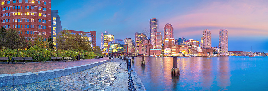 黄昏时分 马萨诸塞州波士顿港和金融区市中心旅行地标城市建筑旅游景观假期全景日落图片