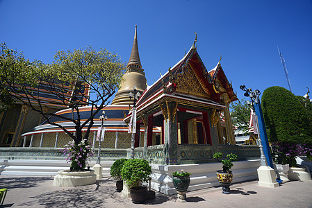 美丽的泰国寺庙雕塑山墙文化历史棘轮宗教地标艺术大理石旅行图片