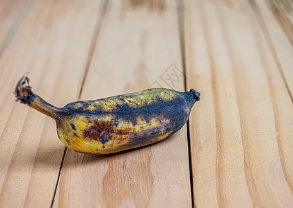 木制模糊的根香蕉图片