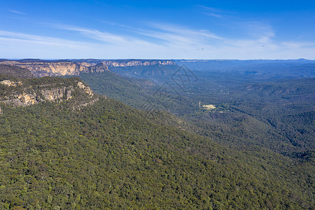 澳大利亚蓝山的Kedumba山口植物灌木丛林地环境沟壑森林叶子蓝色小径风景图片
