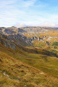 秋天的奥地利山景色不错远足地标季节全景国家顶峰建筑高山假期森林图片