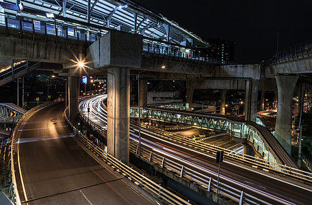 横过光线通道 曼谷市背景位于北边基础设施路线交通路口曲线穿越建造立交桥街道铁路图片