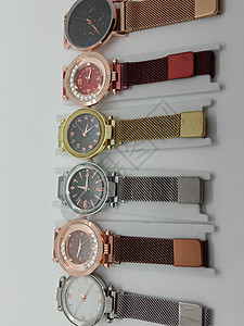 多种颜色的手表库存警报钟表金属男人滴答数字皮革办公室转换手腕图片