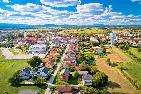 Vrbovec镇风景场地房子文化天空教会橙子天际建筑历史地标图片