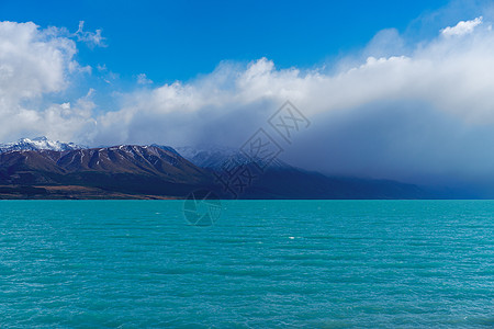 新西兰Pukaki湖及其山丘回落生态天空蓝色顶峰公园国家环境公吨旅行地标图片