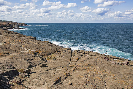 来自伊斯坦布尔黑海岸的海景 海浪和悬崖旅行海洋海滩假期场景异国天堂季节晴天阳光图片