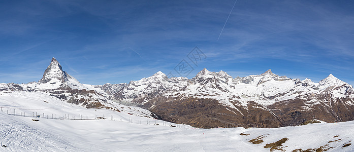 对Meathorn和瑞士阿尔卑斯山的全景观图片