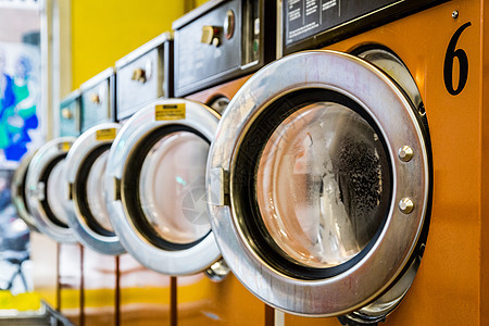 自助洗衣店洗衣机衣服工业橙子冲洗服务硬币商业电气自动化垫圈图片