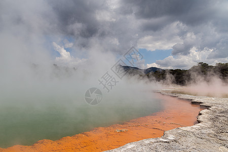 香香槟池 在热辣的奇幻之地 (Wai-O-Tapu)图片