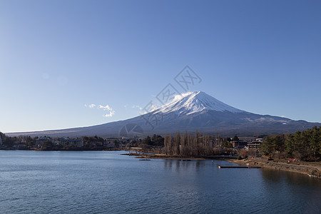 日本川口湖富士山风景蓝色顶峰场景旅行地标火山旅游公吨观光图片