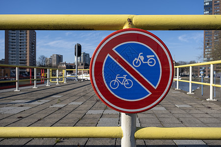 没有泊车自行车 在内地有自行车停车标志运输交通公园车辆禁令红色安全旅行街道白色图片