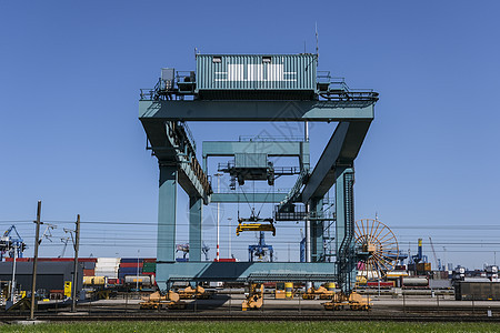 鹿特丹港的起重机 集装箱码头视图图片
