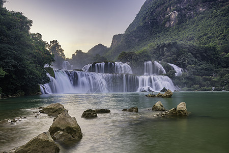 Ban Gioc  越南高邦的德台瀑布旅行瀑布风景森林丛林荒野公园绿色天线热带图片