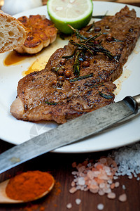 食物食物食物迷迭香牛扒牛肉熟食烧烤砧板肋骨烹饪食谱胡椒子图片