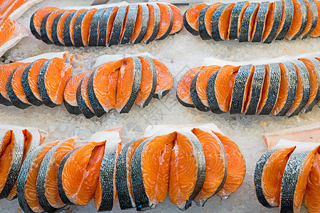 新鲜鲑鱼片饮食红色食物美食健康牛扒渔业产品营养荒野图片