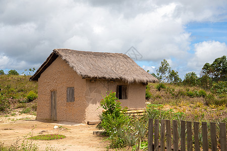 马达加斯加岛居民的典型房屋文化旅行房子农村小屋村庄风景窝棚建筑学异国图片