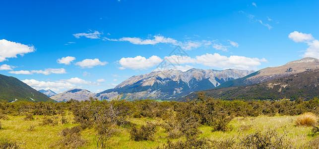 新西兰的山丘高地城堡地区全景草地路线蓝色山脉远足曲线旅行天空滚动图片